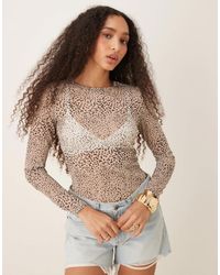 Aware - – mehrlagiges oberteil aus zartem jersey mit monochromem punktemuster - Lyst