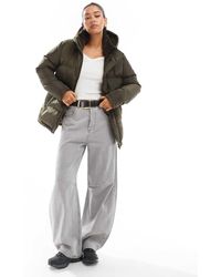 Threadbare - Chaqueta Acolchada Verde Con Detalle En La Cintura Y Solapas De Piel Sintética De - Lyst