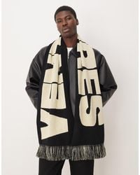 ASOS - Bufanda Negra Con Gráfico Y Diseño Reversible De Punto De - Lyst