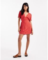 Miss Selfridge - Vestito Da Giorno Corto Rosso Con Stampa A Righe Stile Carta Da Pareti - Lyst