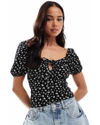 Miss Selfridge - Geribbelde Melkmeisjestop Met Gestrikte Voorkant - Lyst