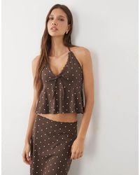 Miss Selfridge - Geribbelde Top Met Halternek, Kanten Rand En Stippen - Lyst