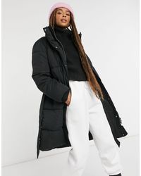 Monki Maxima - Cappotto imbottito con cintura, colore nero