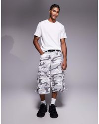 Liquor N Poker - Pantalones Cortos Vaqueros Grises De Corte Alargado Muy Holgado Con Estampado De Camuflaje De - Lyst