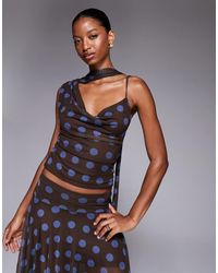 Kaiia - – exclusive – doppellagiges, figurbetontes one-shoulder-oberteil aus netzstoff - Lyst