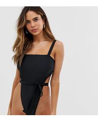 Wolf & Whistle – Fuller Bust – Exklusiver Eco-Badeanzug mit hohem Beinschnitt und Gürtel - Schwarz