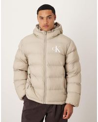 Calvin Klein - Chaqueta Acolchada Con Logo De Monograma De -Neutro - Lyst