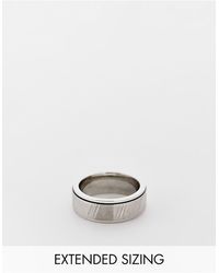 Heren Sieraden voor voor Ringen voor ASOS Brede Ring Van Waterbestendig Roestvrij Staal Met Fijne Arcering Reliëf in het Grijs voor heren 