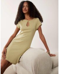 Miss Selfridge - Vestito Corto Traforato Verde Oliva Con Cut-Out - Lyst