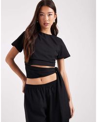 ASOS - Crop T-shirt With Shoulder Pads And Tie Side Waist - Lyst