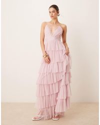LACE & BEADS - Robe longue en tulle à fines bretelles et volants étagés avec bordures en dentelle - poudré - Lyst