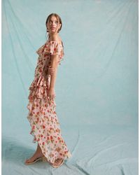 Miss Selfridge - Vestido largo con estampado floral, bajo asimétrico y escote bardot asimétrico - Lyst