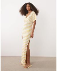 ASOS - Textured Short Sleeve V Neck Neck Maxi Dress With Side Split - Lyst