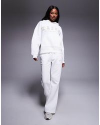 Kaiia - Sudadera Blanca Y Color Arena Extragrande Con Capucha Y Logo Bordado De (Parte De Un Conjunto)-Blanco - Lyst