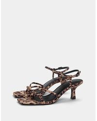 Pull&Bear - – sandaletten mit leopardenmuster und hohem absatz - Lyst