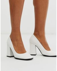 chaussure talon carré bout fermé