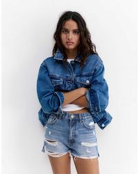 Pull&Bear - Denim Short Met Gerafelde Zoom - Lyst