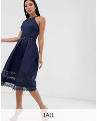 Chi Chi London Midi-jurk Met Uitsnijding Bij - Bruin