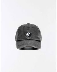 Bershka - – bestickte kappe - Lyst