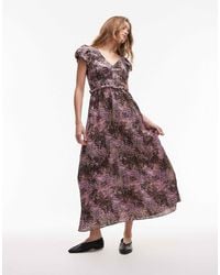 & Other Stories - – maxikleid mit gestuftem saum, rüschenärmeln und abstraktem muster - Lyst