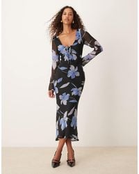 ASOS - Schuingesneden Midi Jurk Van Chiffon Met Gestrikte Voorkant, Lange Mouwen En Blauwe Bloemenprint - Lyst