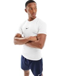 Nike - Camiseta Blanca Ajustada Dri-Fit De Nike Pro Training - Lyst