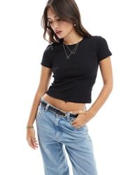 Vero Moda - Ribbed Round Neck T-shirt - Lyst