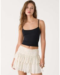 Stradivarius - Mini jupe-short à volants - clair - Lyst