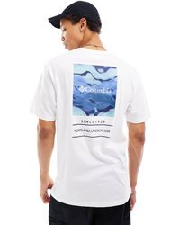 Columbia - Barton springs - t-shirt con stampa blu multicolore sul retro - Lyst