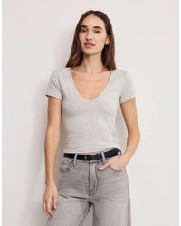 GOOD AMERICAN - Baby Tee Met V-Hals - Lyst