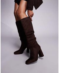 SIMMI - Botas Por La Rodilla Marrón Chocolate De Tacón Grueso Con Caña Fruncida De Antelina Hanzel De Simmi London - Lyst