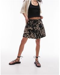 TOPSHOP - Abstract Leopard Print Pull On Shorts - Lyst
