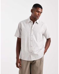 Only & Sons - Camisa Blanca De Manga Corta A Rayas Marrón Claro De -Blanco - Lyst