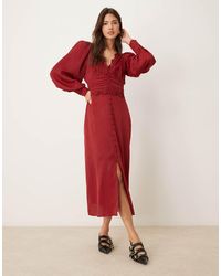 Miss Selfridge - Midi Jurk Van Satijnen Jacquard Met Knopen En Kanten Rand - Lyst