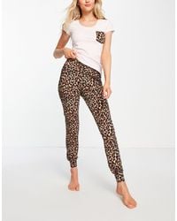 Lipsy - – pyjama-set bestehend aus t-shirt und hose mit animal-print/aufdruck - Lyst