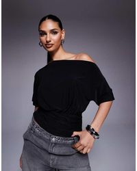 ASOS - Asymmetrische Top Met Blote Schouder, Korte Mouwen En Getailleerd Detail - Lyst