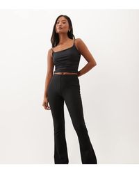 New Look - Geribbelde Flared Broek - Lyst