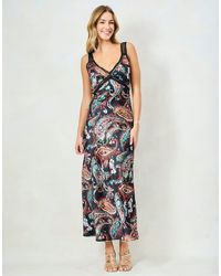 Hope & Ivy - The Mei Printed V-Neck Satin Cami Midi Dress With Lace Detailing - Lyst