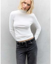 Stradivarius - Basic T-Shirt Met Hoge Hals - Lyst
