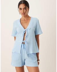Jdy - Camisa Azul Empolvado De Manga Corta Con Lazada Delantera De Bambula De (Parte De Un Conjunto) - Lyst