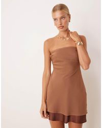 ASOS - Vestido Corto Con Escote Palabra De Honor Y Detalle De Satén En Contraste En El Bajo De Tejido Doble De - Lyst