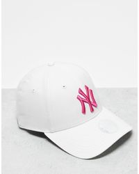 KTZ - Gorra blanca con logo rosa - Lyst