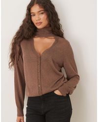 Mango - Gilet en fine maille noué au cou - marron - Lyst