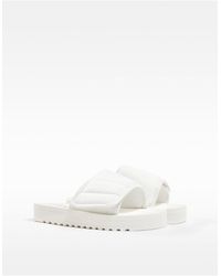 bershka slider in sand