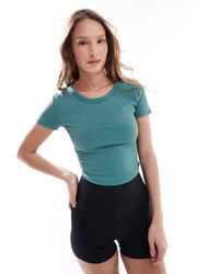 Nike - Nike One Training Dri-fit Fitted Cropped T-shirt - Lyst