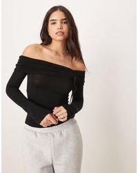 Gina Tricot - Top à épaules dénudées et manches longues avec détails froncés et manches évasées - Lyst