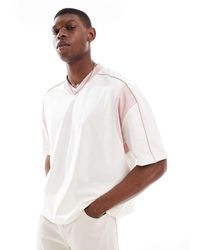 ASOS - T-Shirt Oversize Squadrata Color Panna Con Scollo A V E Pannelli Rosa A Contrasto - Lyst
