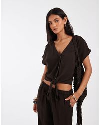 ONLY - Top d'ensemble sans manches en lin mélangé noué devant - chocolat - Lyst
