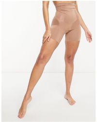 Spanx - Oncore High-waisted Mid-thigh Super Firm Contouring Short - Lyst