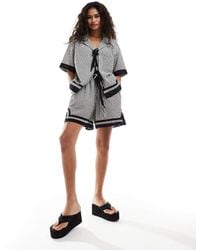 Reclaimed (vintage) - Short Met Kanten Details En Gingham Ruit, Deel Van Co-Ord Set - Lyst